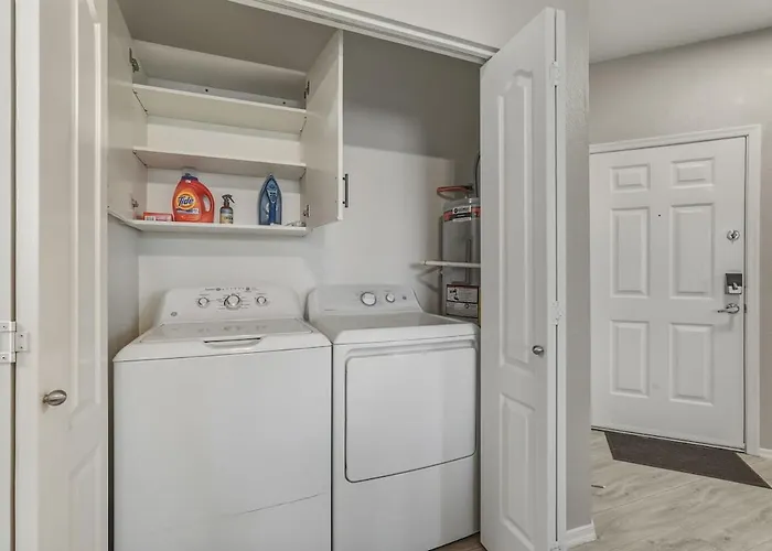 Ascent 1008 Cozy 2br I 2ba - Pool - Gym - Free Parking